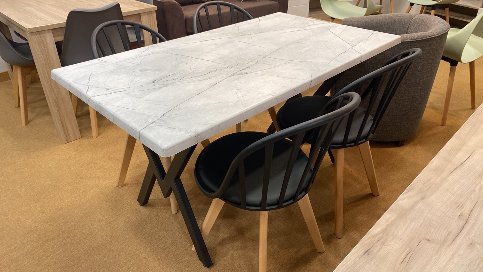 Τραπέζι marble.  140×80