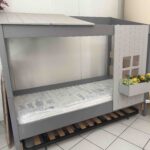 Παιδικό κρεβάτι σπιτάκι από μασίφ ξύλο, εμπρόσθια όψη